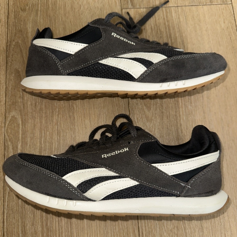 Reebok Classic Nylon Sneakers Size 8 Women's Black/White Retro Comfort